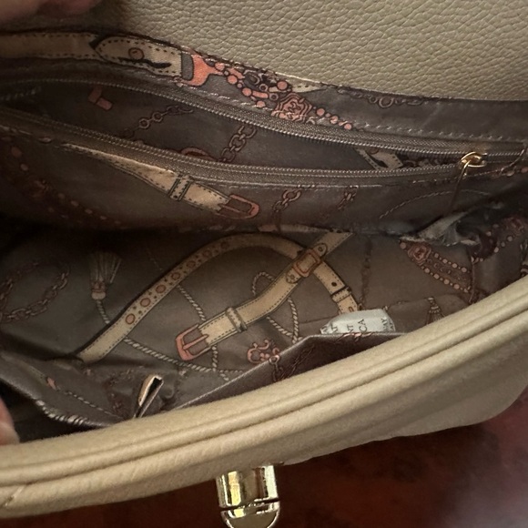 Beige Nude Color Quilted Crossbody Bag BNWT - Picture 7 of 7